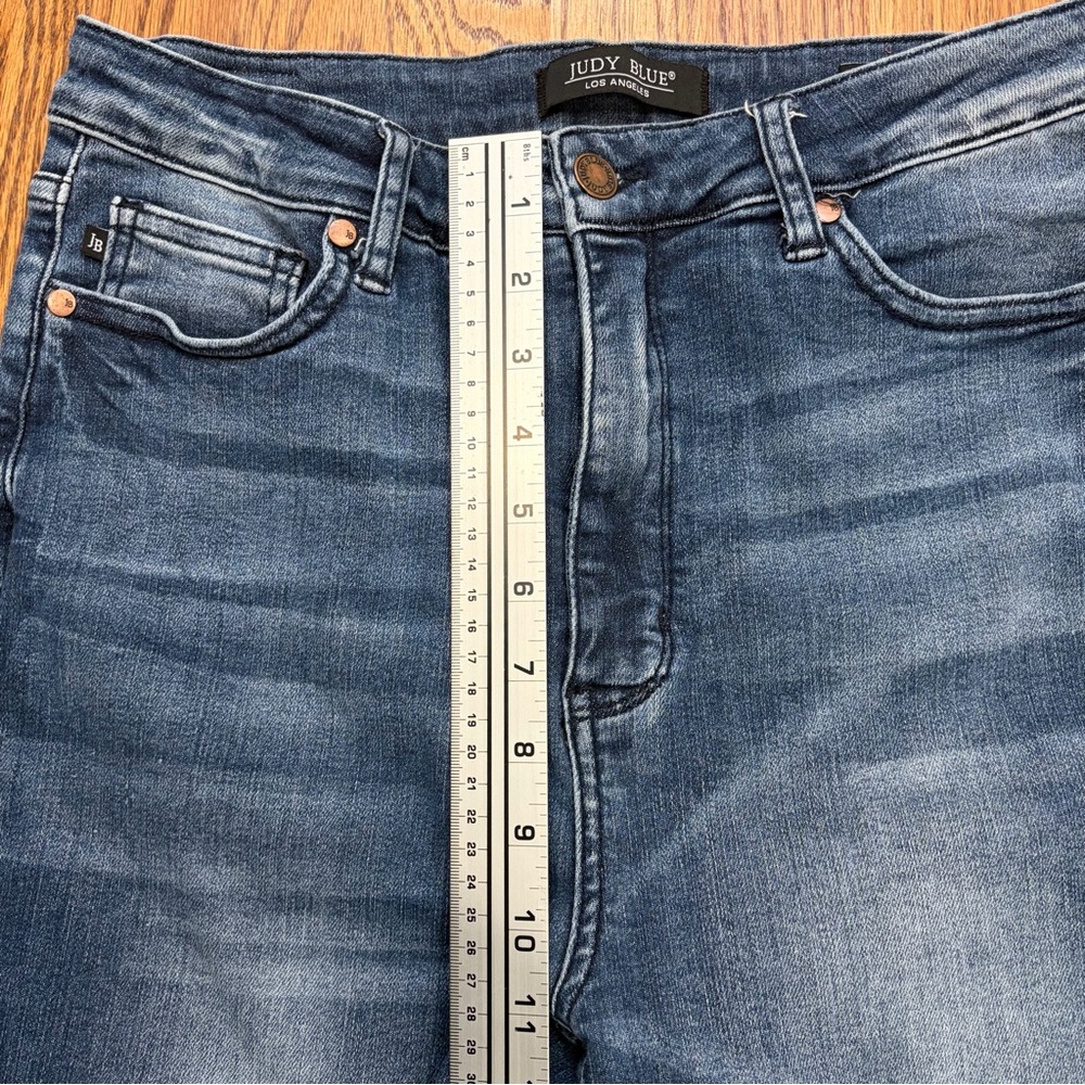 Judy Blue Keepin' Secrets Tummy Control Top Skinny Jeans - Picture 12 of 16